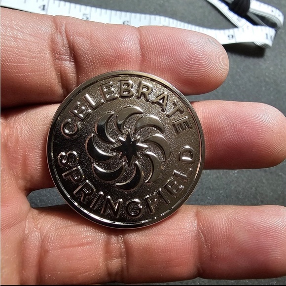 Celebrate Springfield Silver Tone Metalic Challenge Coin Commemorative Token - Picture 1 of 11